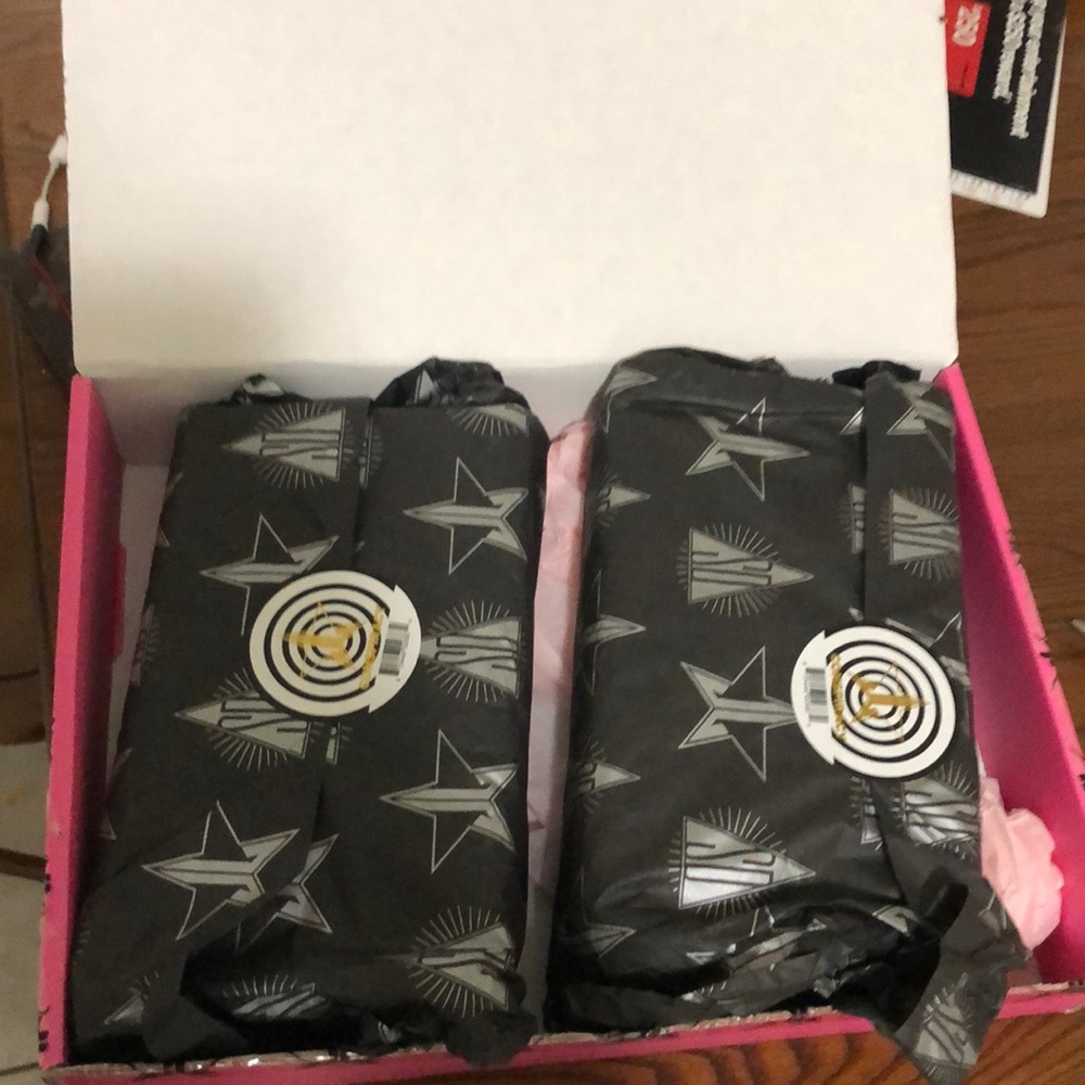 IN HAND Jeffree Star x Shane Dawson Conspiracy - Picture 4 of 4